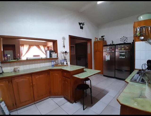 4 BEDROOM HOUSE FOR SALE IN VALHALLA